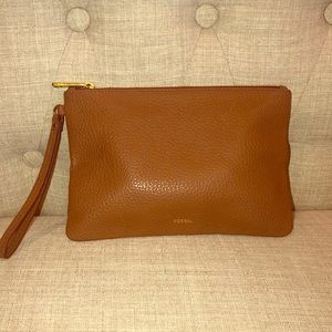 Fossil wristlet clutch